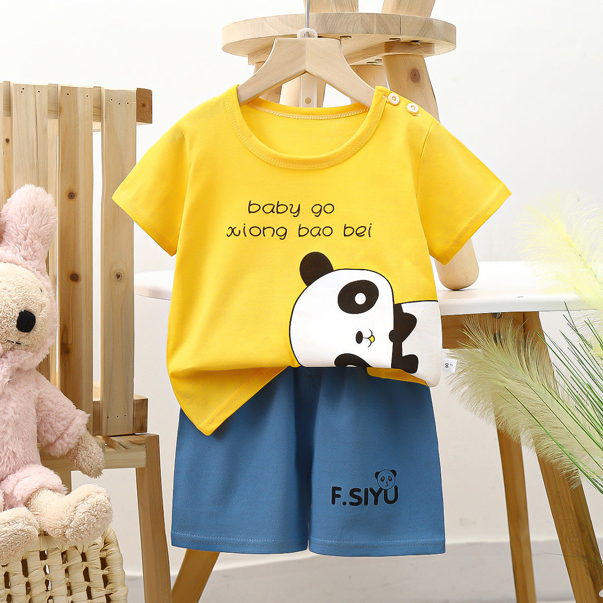 Adorable Cartoon Kids T-Shirt, Baby bear