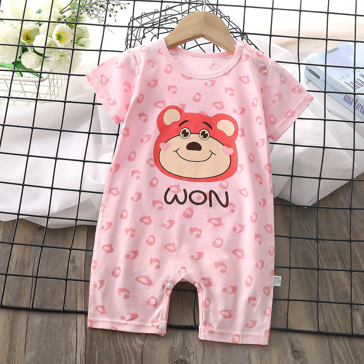 Infant and toddler one-piece crawling clothes, Strawberry Bear