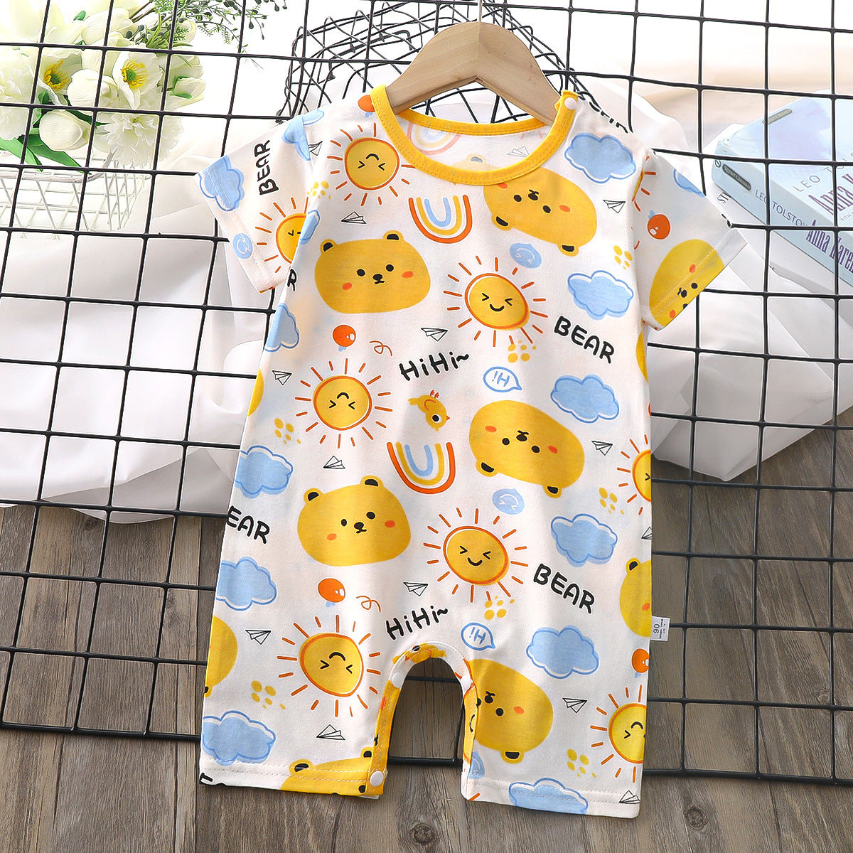 Infant and toddler one-piece crawling clothes, sunny bear